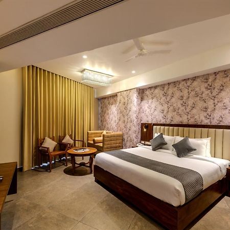 Sundex Hotel タンジャーヴール エクステリア 写真