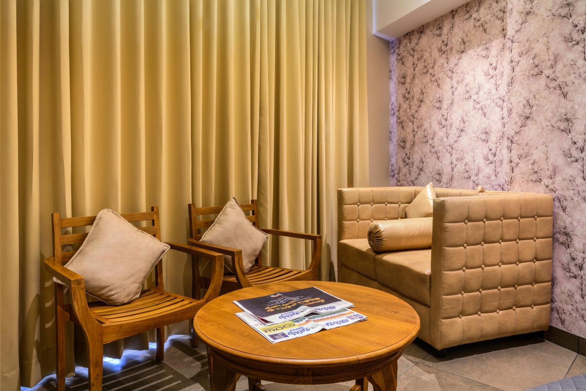Sundex Hotel タンジャーヴール エクステリア 写真