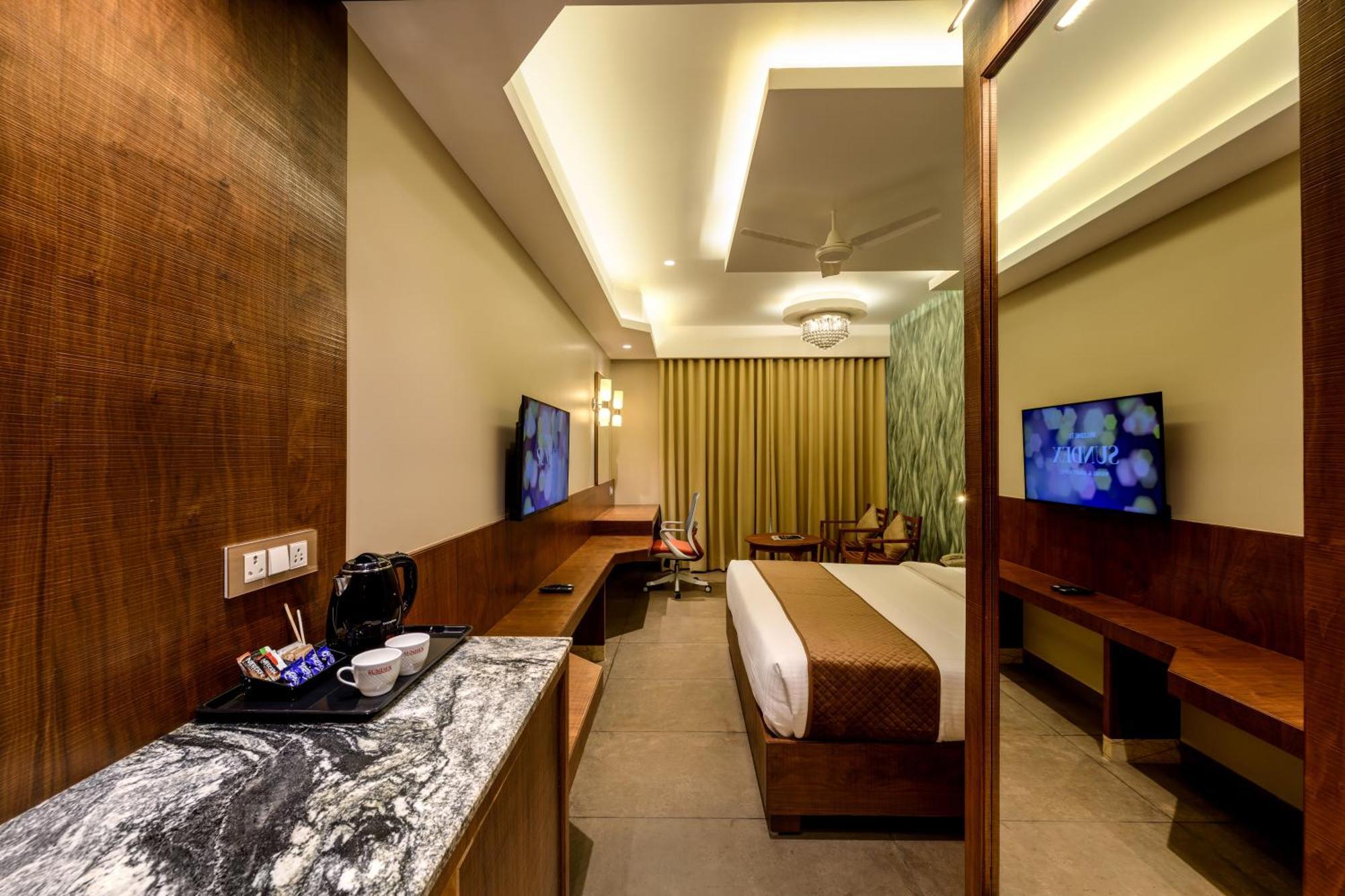 Sundex Hotel タンジャーヴール エクステリア 写真