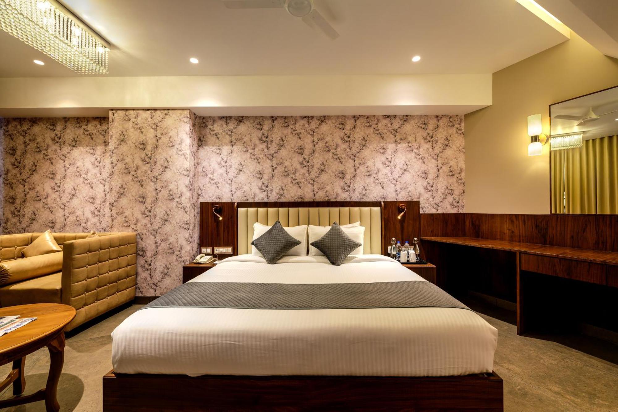 Sundex Hotel タンジャーヴール エクステリア 写真